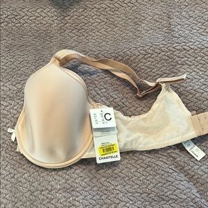Chantelle Cream Molded Cup Bra with Adjustable Straps